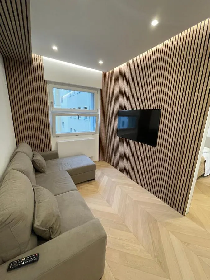 Bilocale Luxury A 50 Mt Dalla Stazione Di Milano Apartment